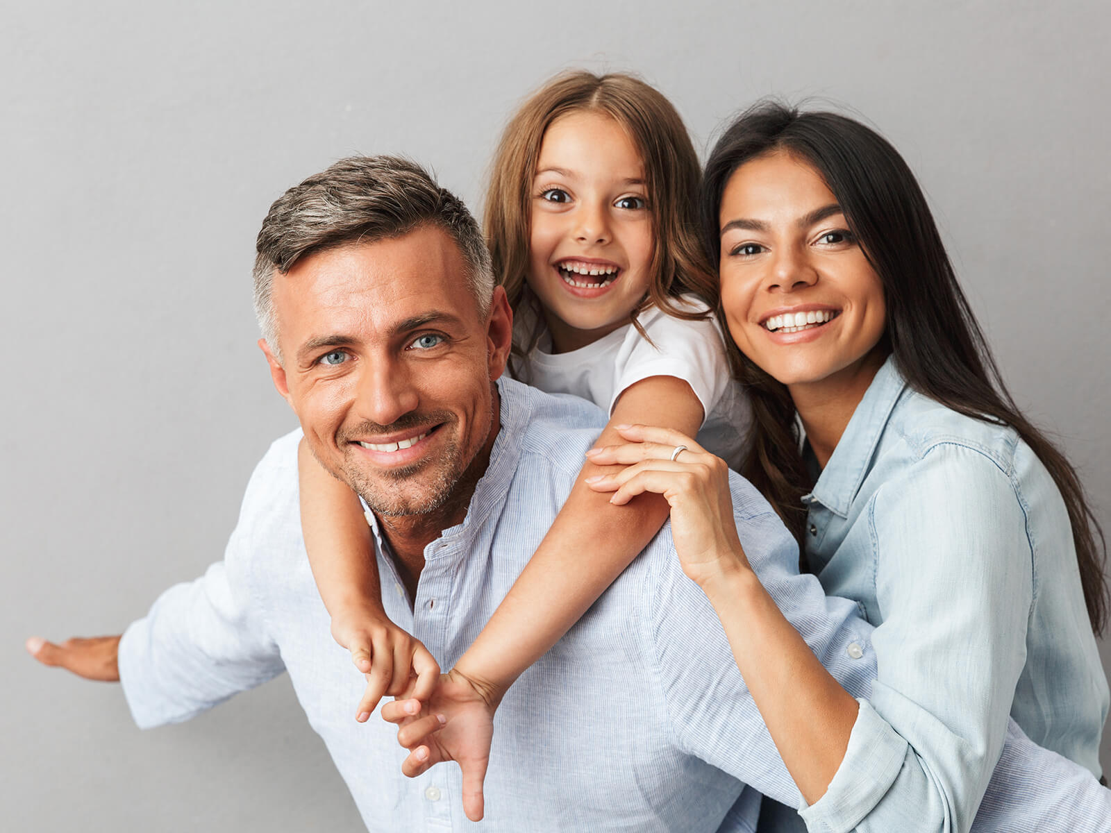 5 Tips For Keeping Your Family’s Smiles Healthy